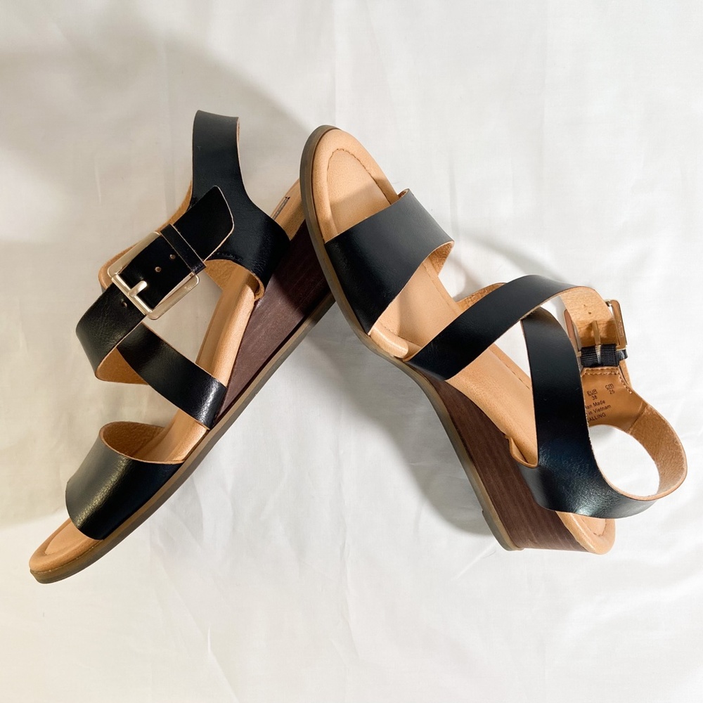 Dr. Scholl’s Black True Comfort Wedge Sandals